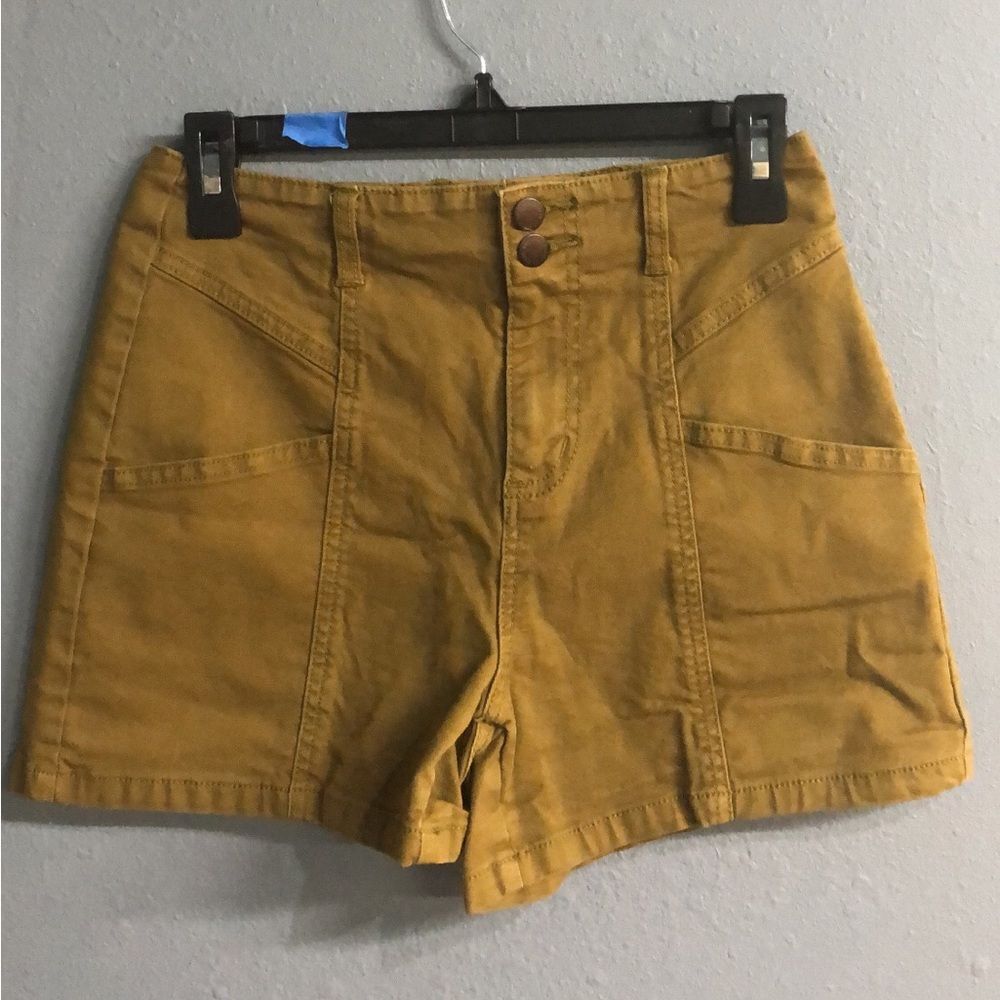 290. Universal Thread High Waist Shorts size 2/26